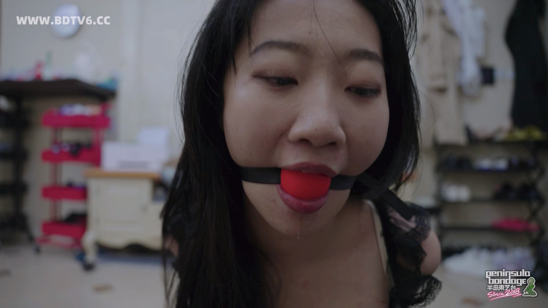 YT2971 别人的妹纸不心疼.mp4_20251005_001345.279.jpg