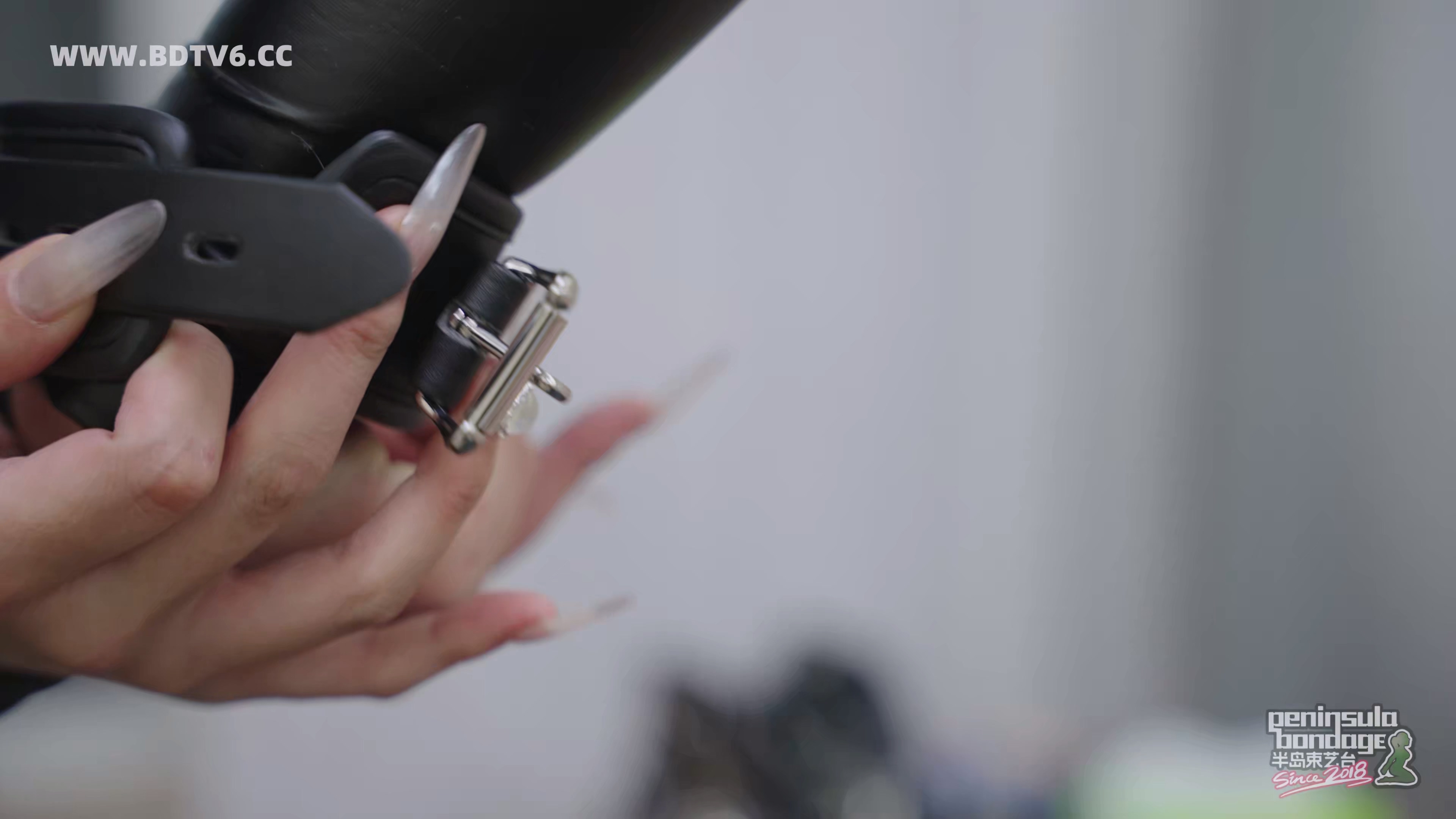 YT2990 一种万无一失的手铐自缚方案.mp4_20251023_072238.291.jpg