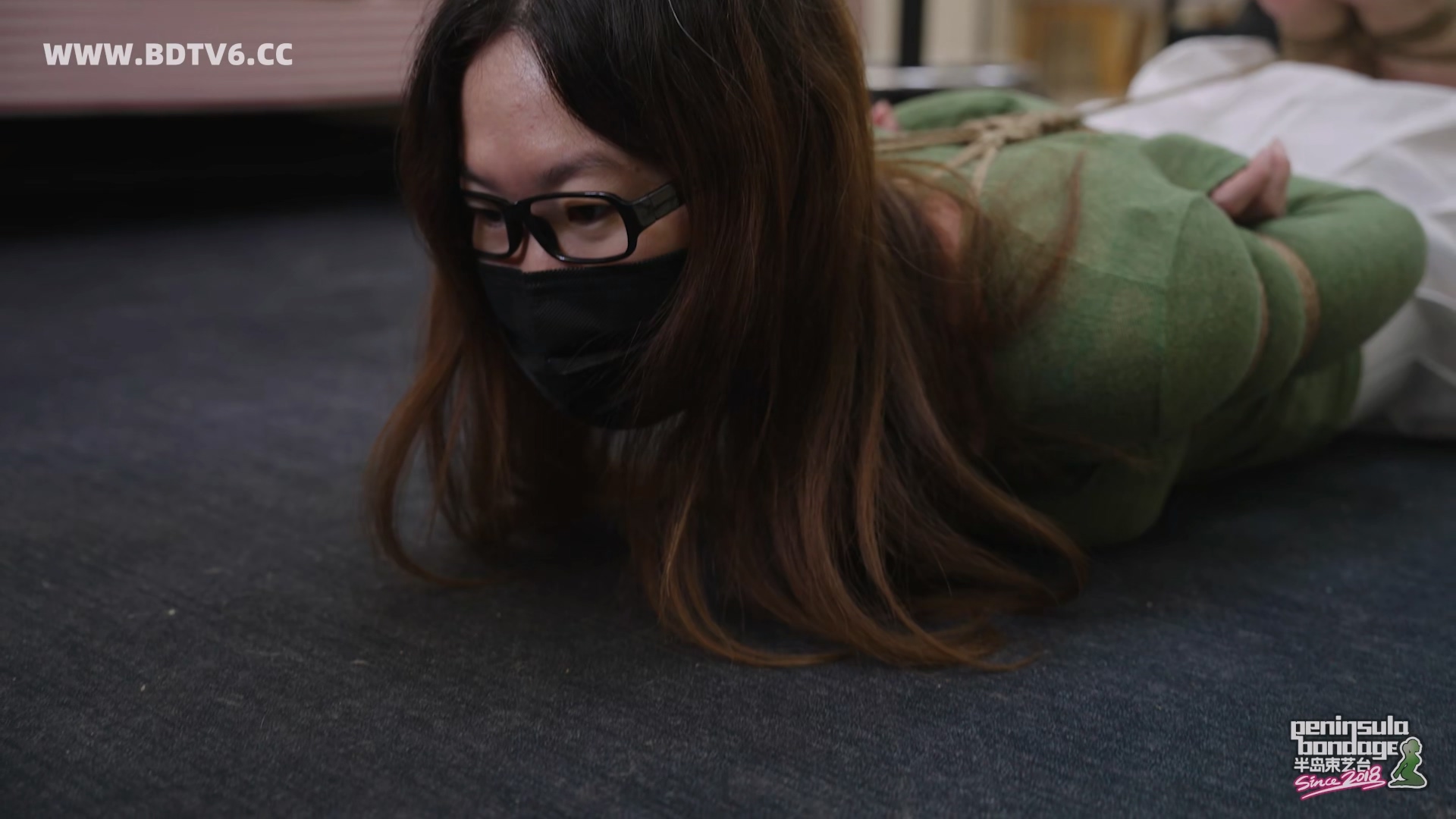 YT2993 新人泠鸢试镜台史首个不化妆就敢来的姑娘.mp4_20251027_035917.261.jpg