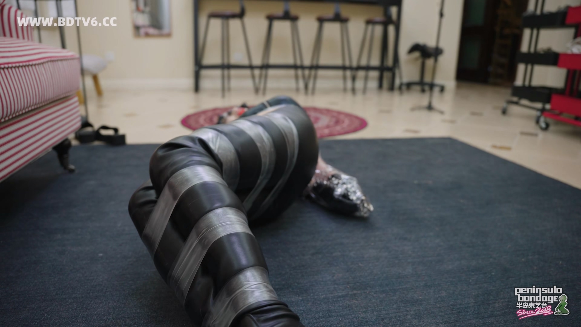 YT2996 来自2225年的问候.mp4_20251031_235845.072.jpg