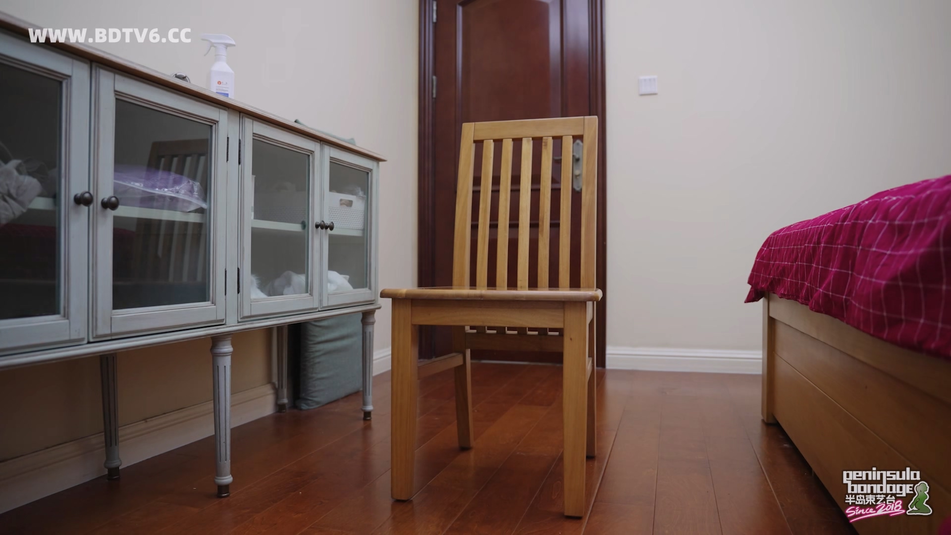 YT2996 来自2225年的问候.mp4_20251101_000009.882.jpg