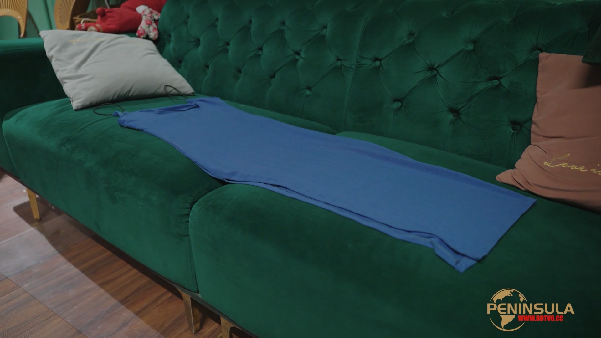 YT3018 开局一头鲸.mp4_20251121_035242.344.jpg