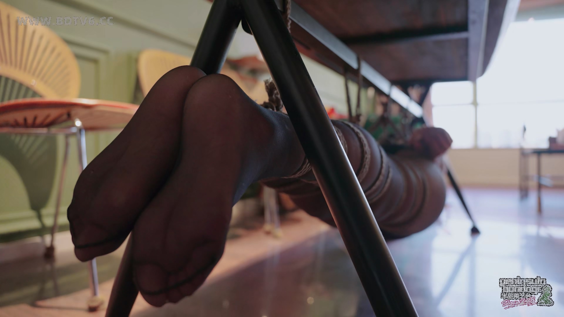 YT3017 办公桌的正确用法.mp4_20251123_212903.658.jpg