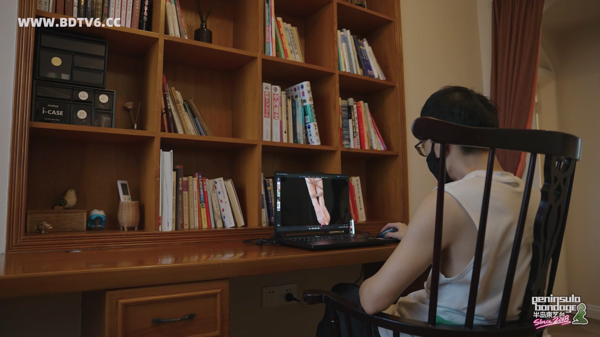 YT3019 硬盘里的女友.mp4_20251123_234048.147.jpg