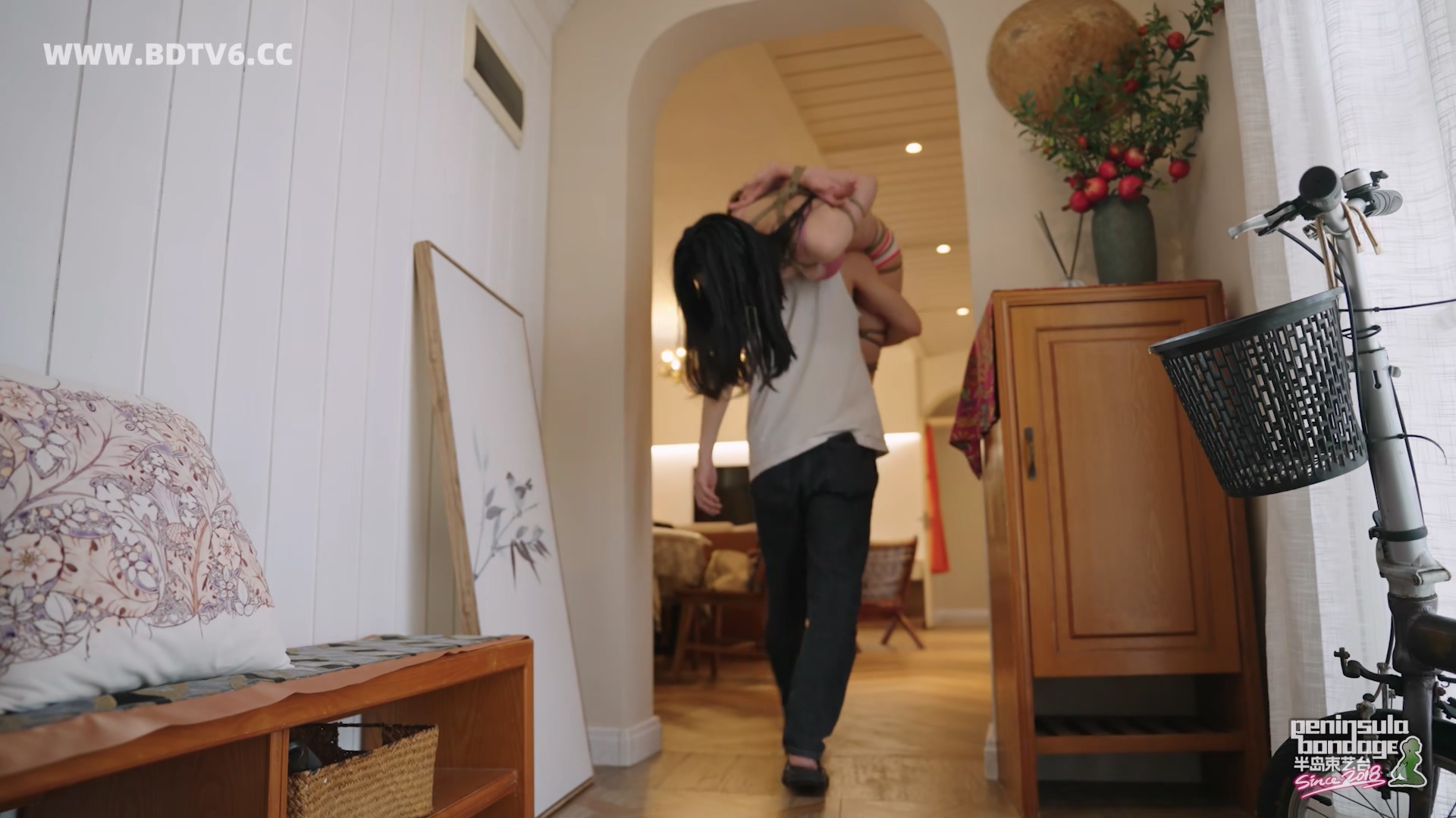 YT3019 硬盘里的女友.mp4_20251123_234303.421.jpg