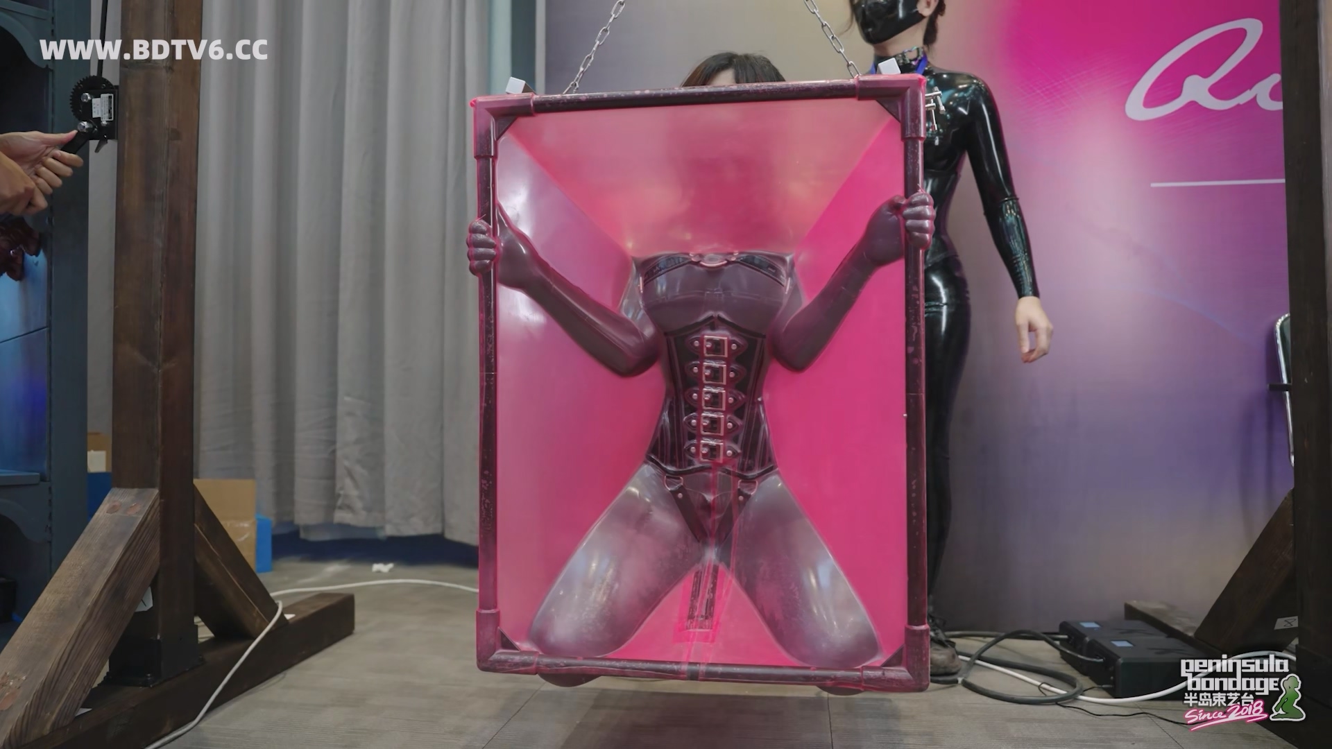 YT3034 ★感官于市:胶.mp4_20251208_024358.040.jpg