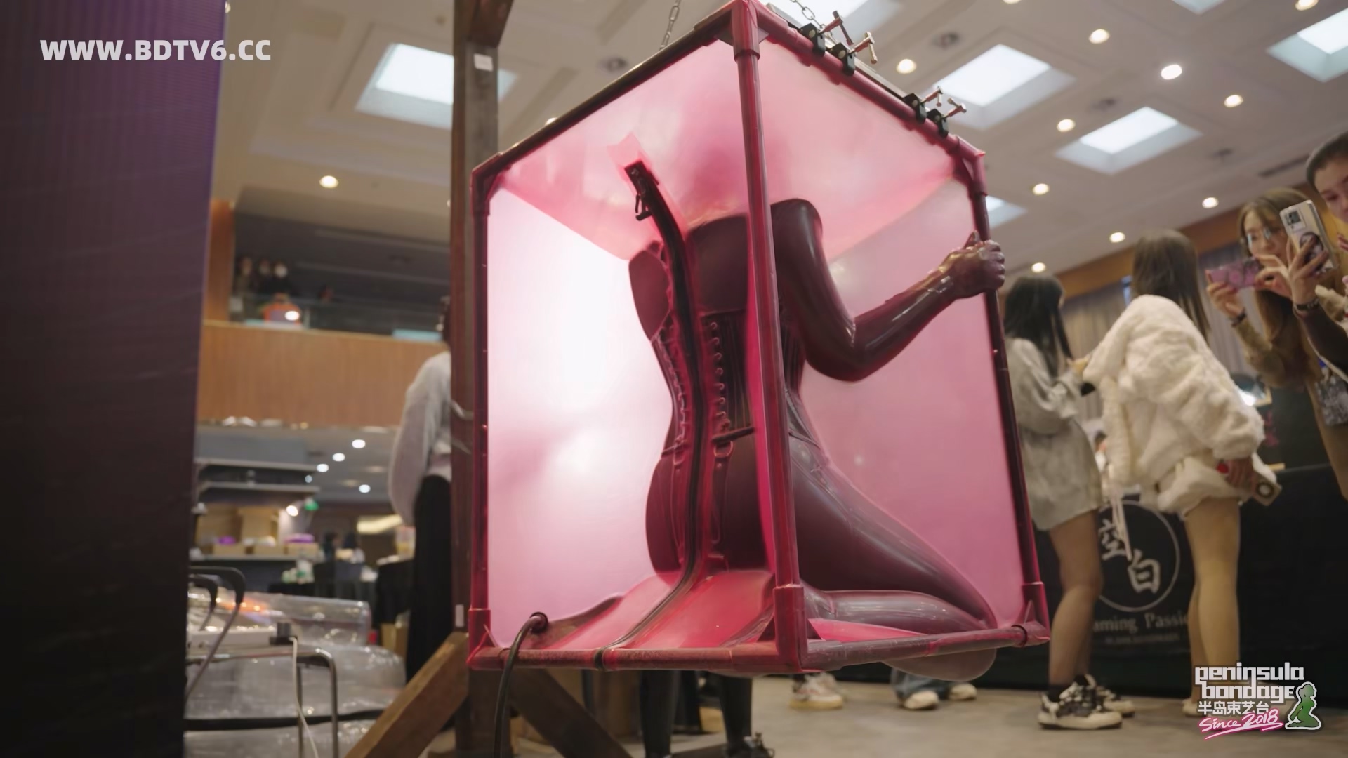 YT3034 ★感官于市:胶.mp4_20251208_024416.804.jpg