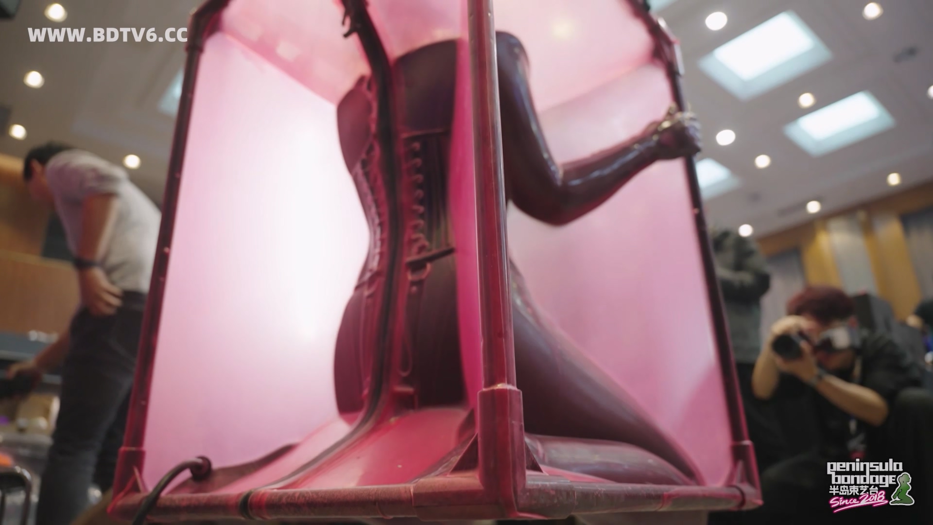 YT3034 ★感官于市:胶.mp4_20251208_024402.111.jpg