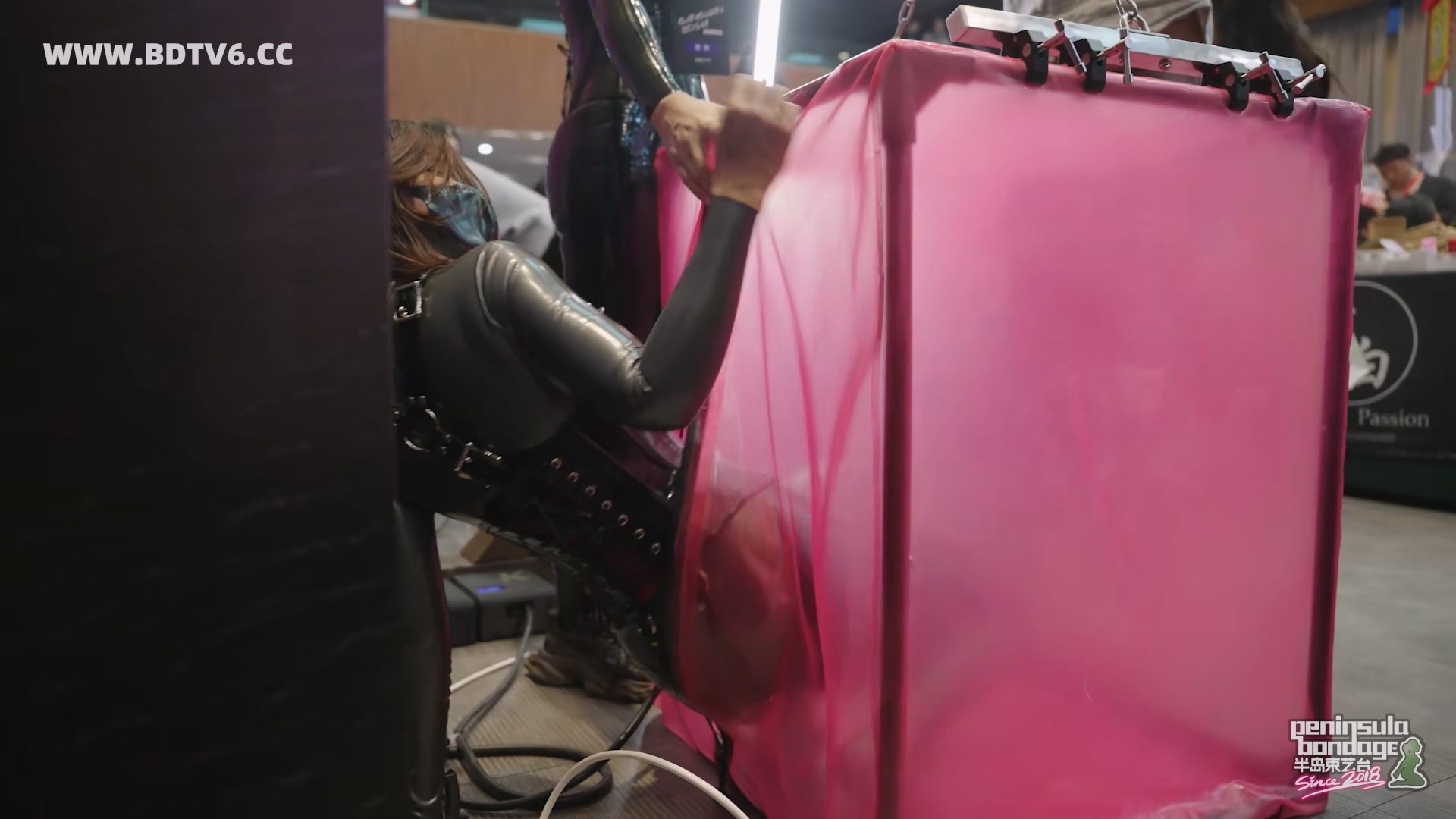 YT3034 ★感官于市:胶.mp4_20251208_024459.710.jpg