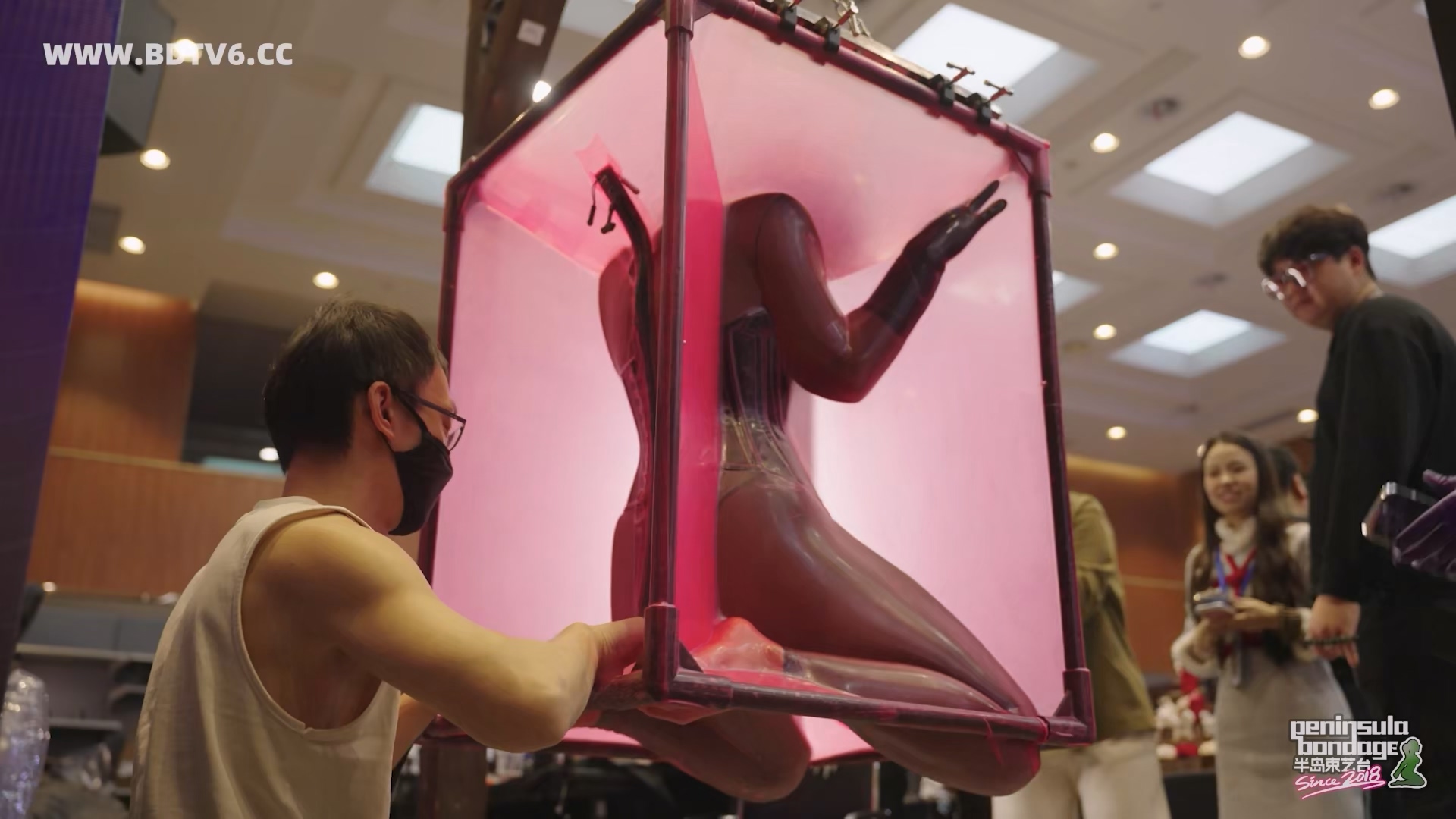 YT3034 ★感官于市:胶.mp4_20251208_024517.471.jpg