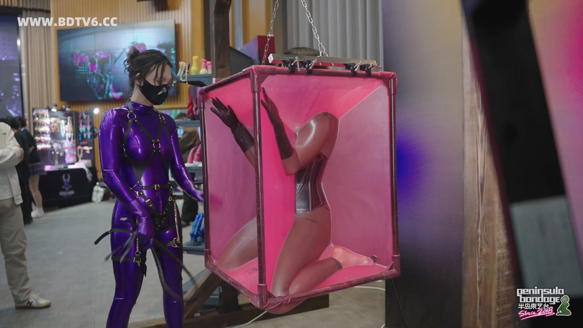 YT3034 ★感官于市:胶.mp4_20251208_024523.631.jpg