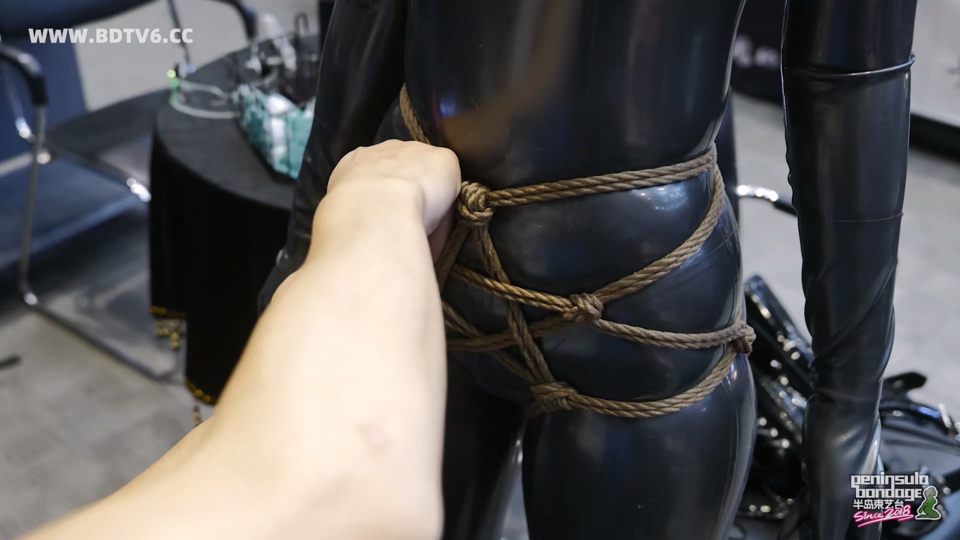 YT3035 ★感官于市:绳.mp4_20251209_021323.858.jpg