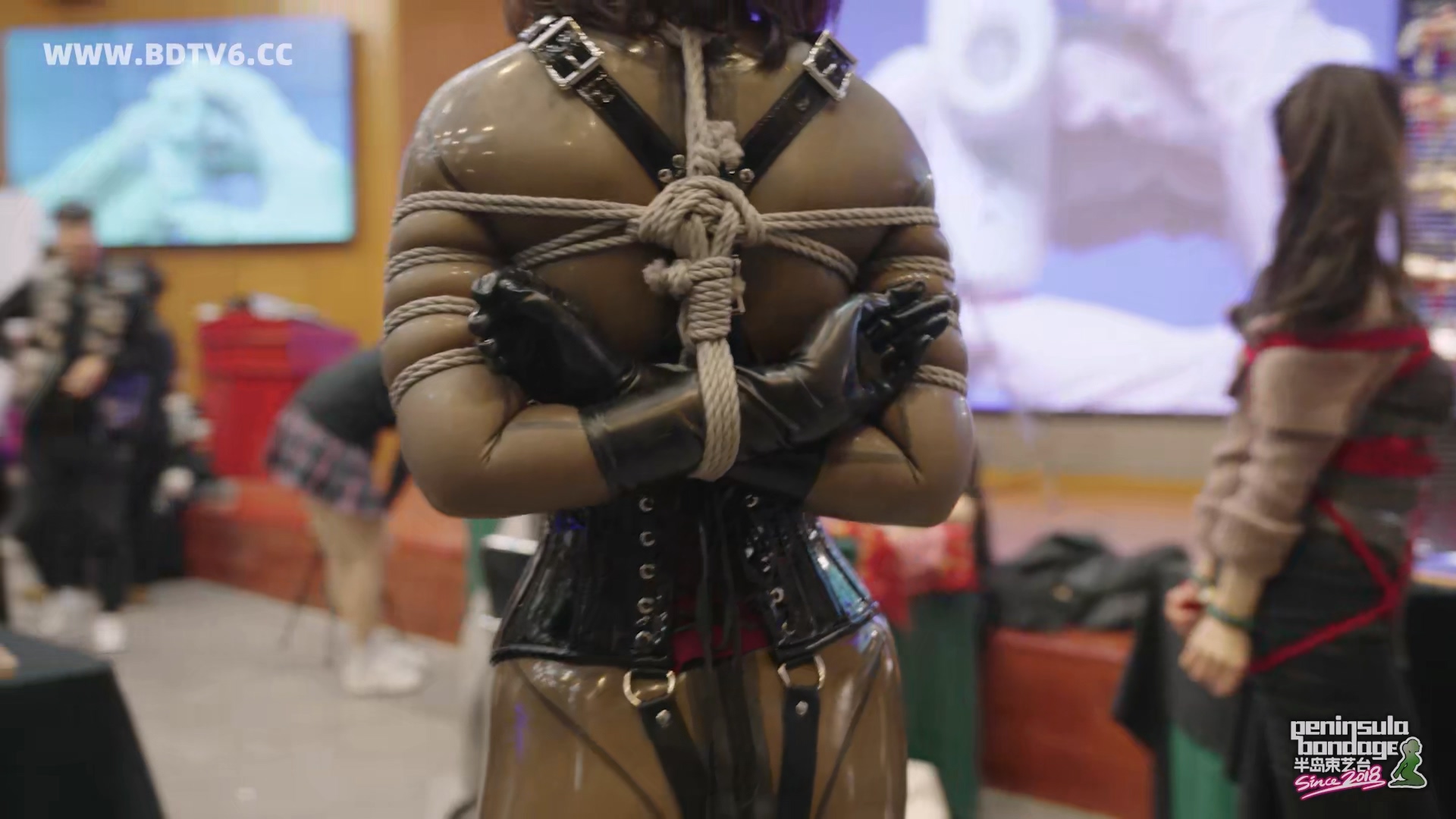 YT3035 ★感官于市:绳.mp4_20251209_021657.459.jpg