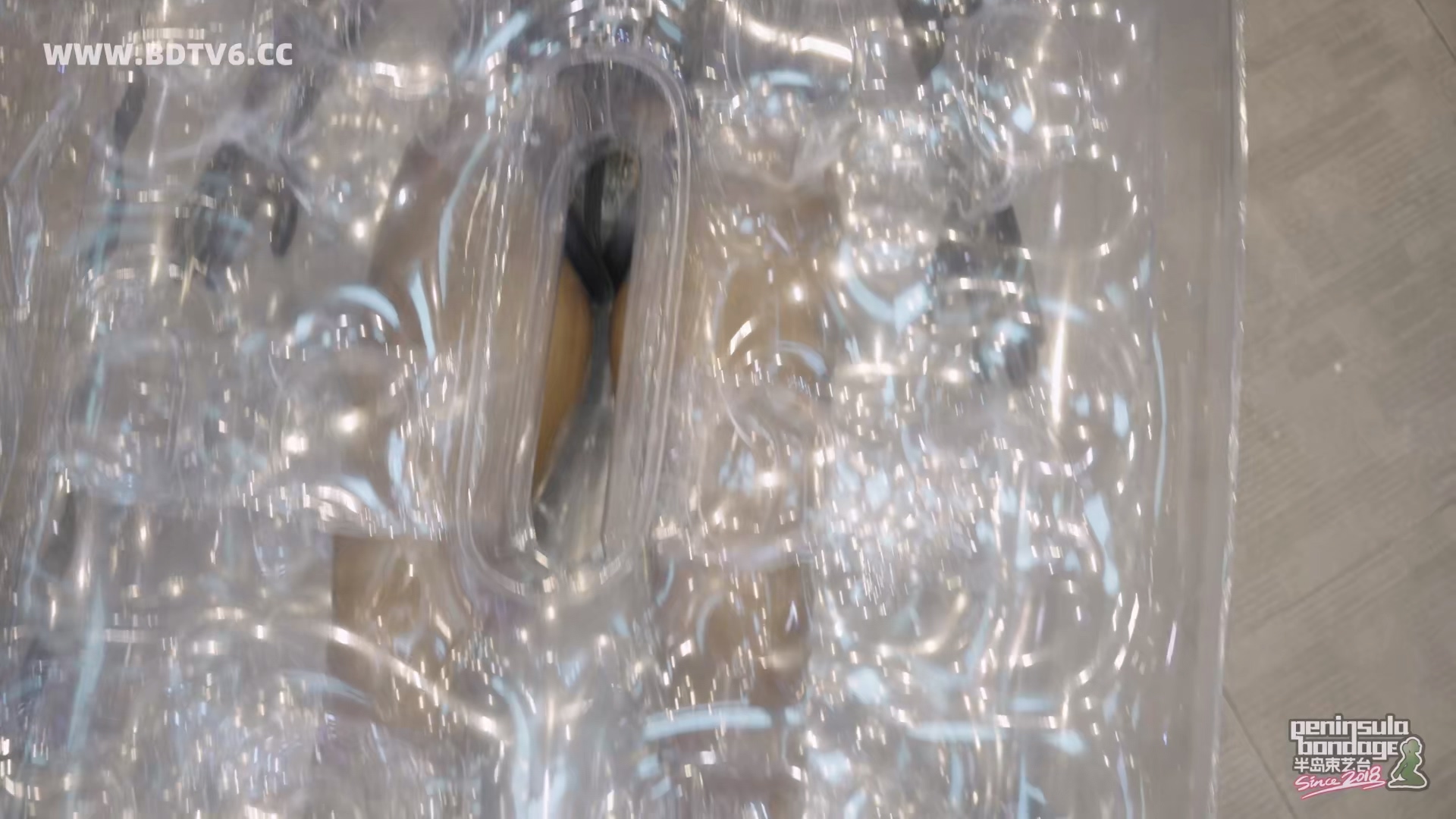 YT3036 ★感官于市:空气的游戏.mp4_20251209_210044.565.jpg