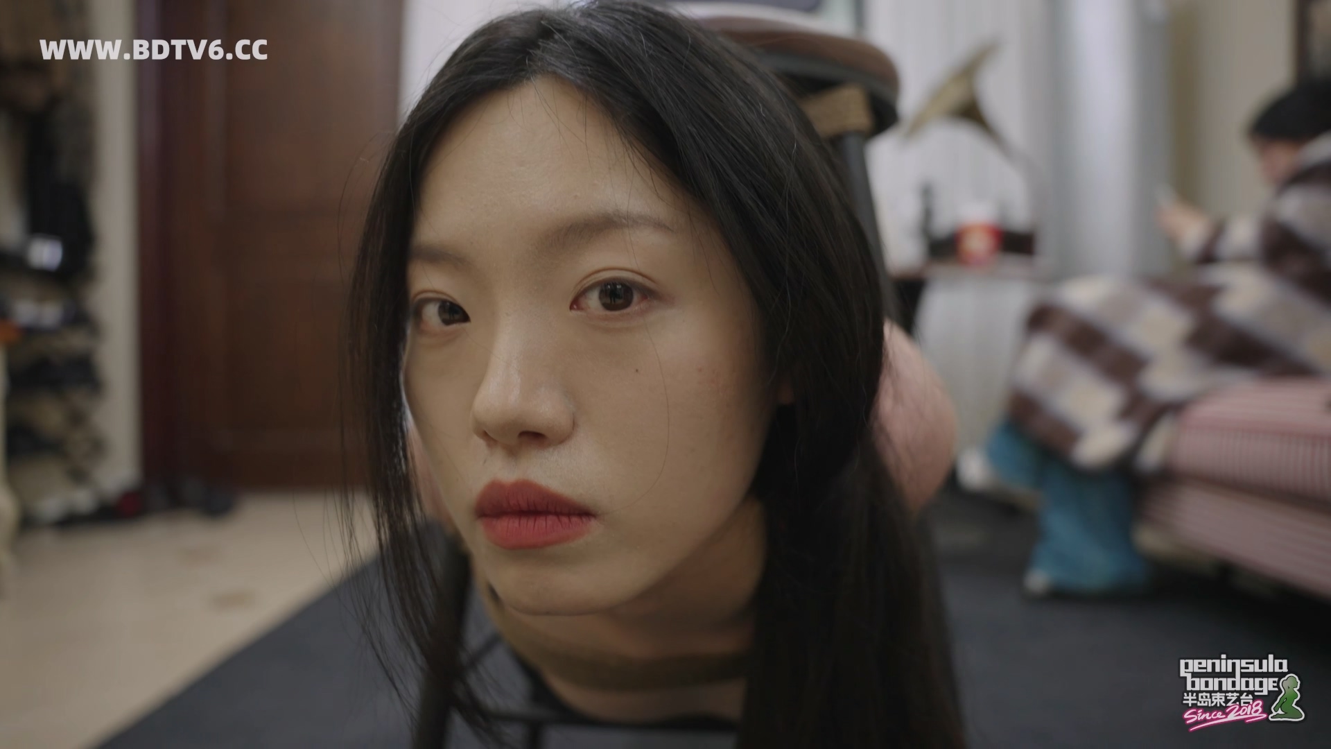 YT3050 新款高脚凳.mp4_20251224_015134.964.jpg