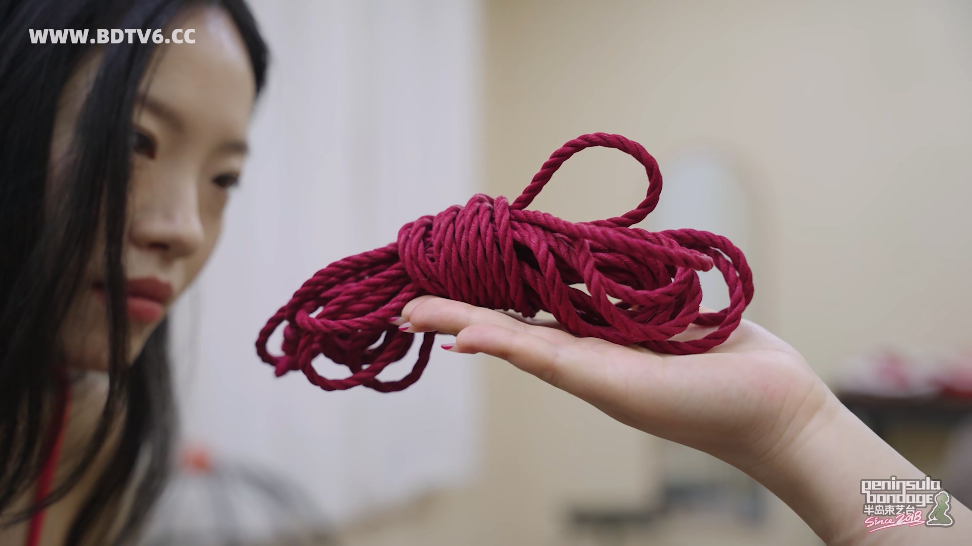 YT3051 ★圣诞女人.mp4_20251225_022429.763.jpg