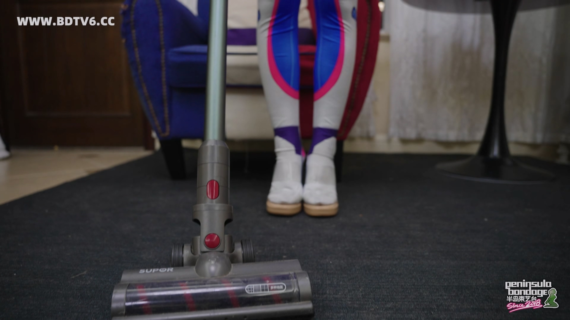 YT3046 多功能AI机器人管家.mp4_20251222_005240.252.jpg